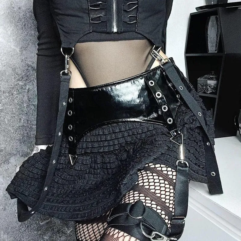 Kurzer Rock aus Kunstleder mit Punk-Splice-Streifen für Damen