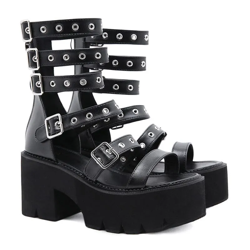 Damen-Sandalen mit Punk-Ösen, geschichteten Schnallen, offener Zehenpartie und Plateausohle