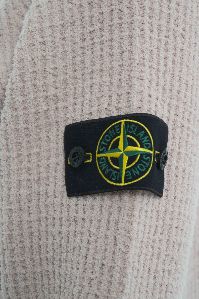 Maglione con patch logo