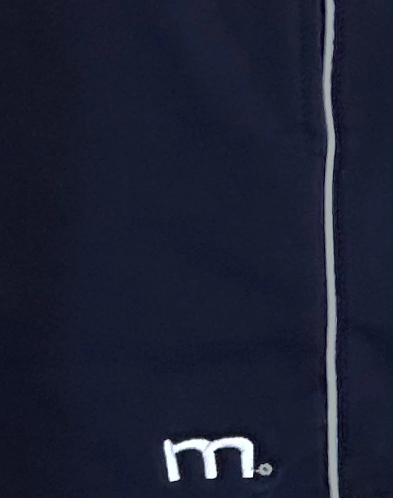 Thera Short in Marineblau mit weißer Paspelierung und M-Emblem