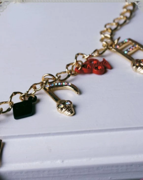 Damen Steampunk Skull Note Diamante Halskette