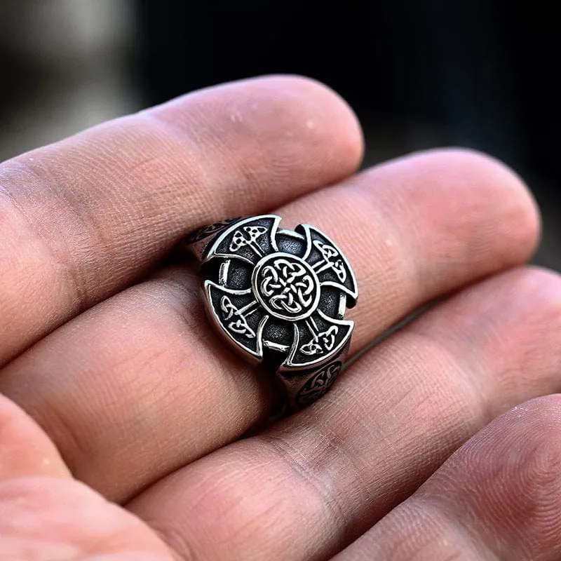 Keltischer Knoten-Ring des Punkkreuzes der Männer