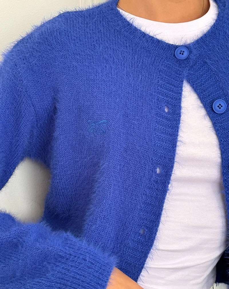 Audrina Strickjacke in flauschigem Kobaltblau
