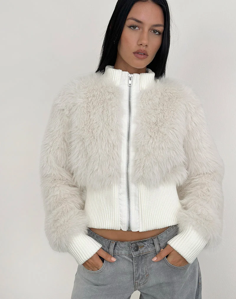 Homari Jacke aus zotteligem Kunstfell in Creme