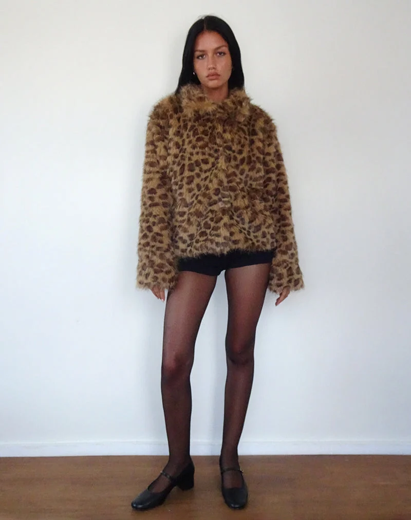 Joji Crop Jacke aus Kunstfell in Braun Leopard