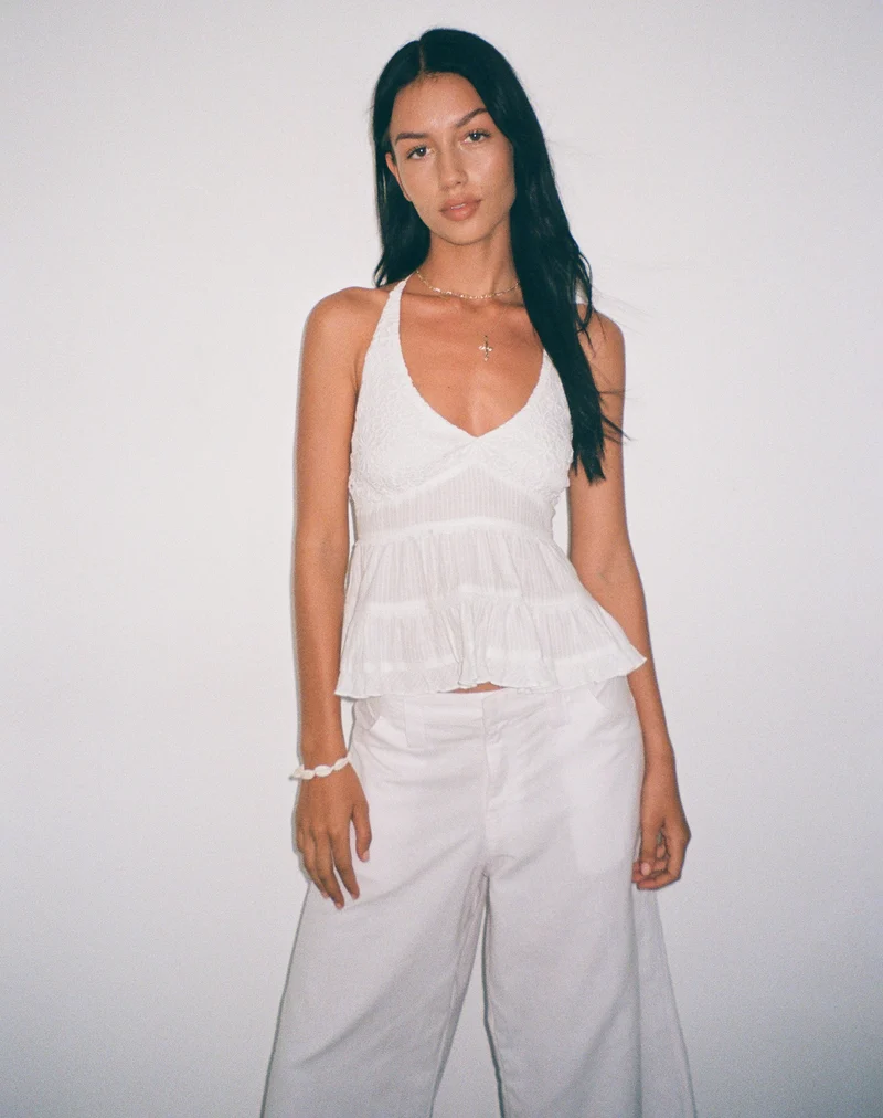 Juanita Rüschen-Halsträgertop in Häkeloptik Weiß