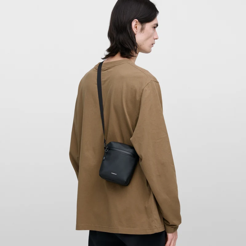 Sandqvist Stream - Bolso bandolera 16 cm (black)
