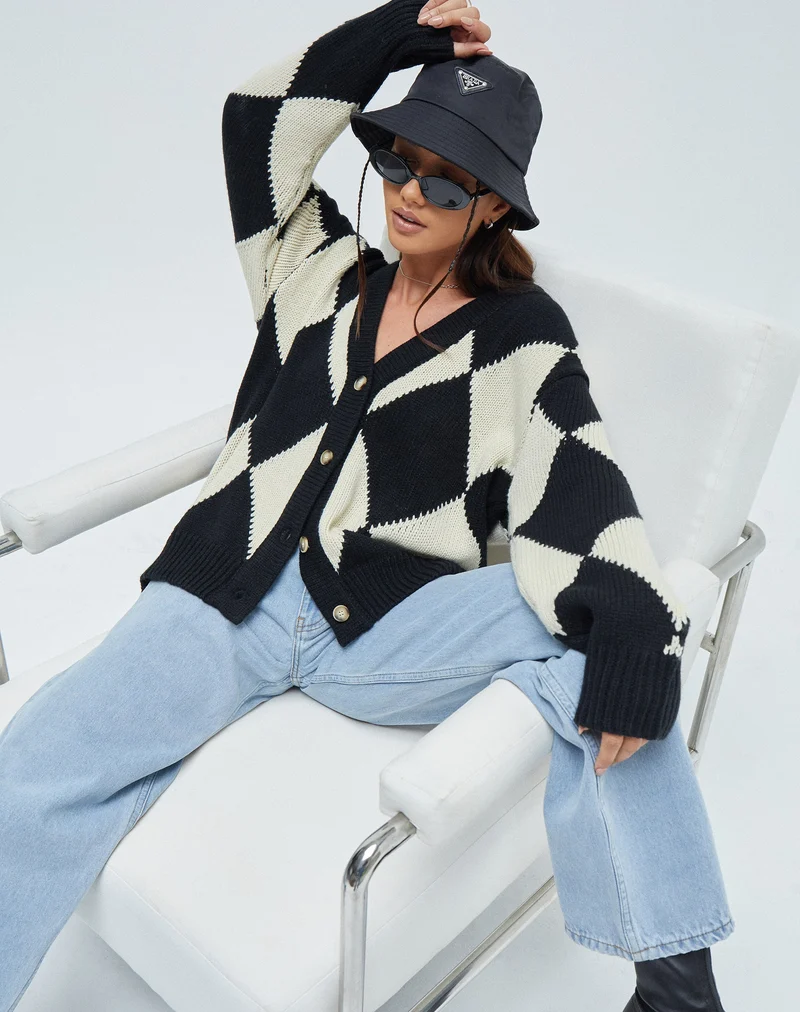 Uriela Cardigan in Harlekin Schwarz und Off White