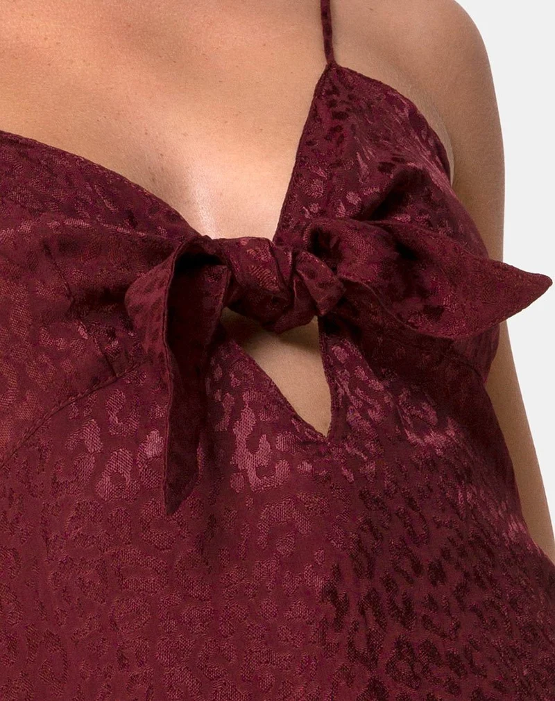 Ronina Kleid aus Satin Cheetah Burgundy