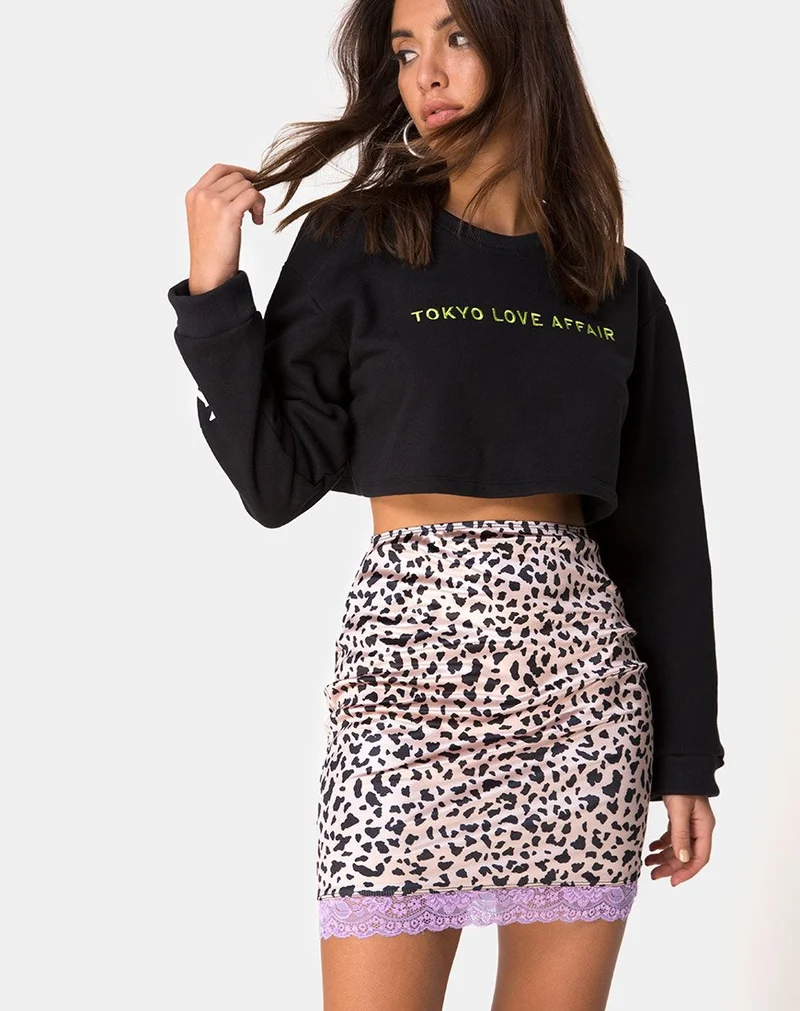 Cherry Rock aus Animal Satin mit fliederfarbener Spitze