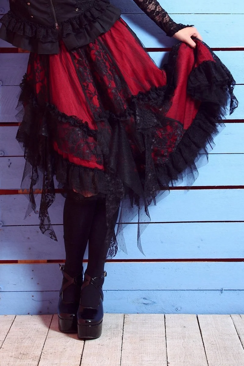 Damen-Steampunk-Rock mit unregelmäßiger Spitze und Splice