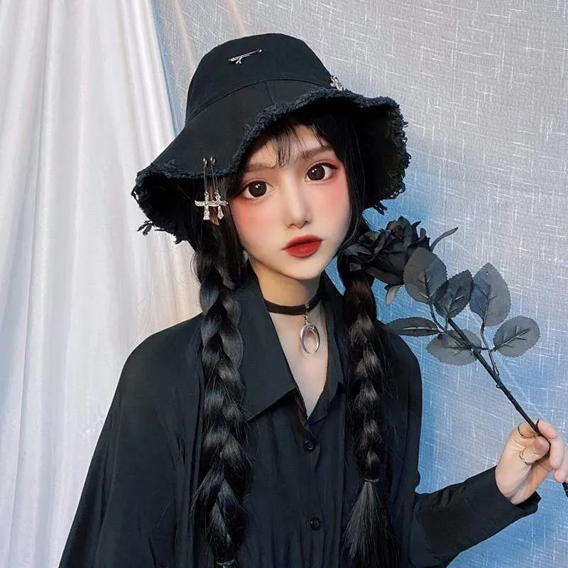 Frauen Gothic Ripped Pins Crosses Bucket Hats