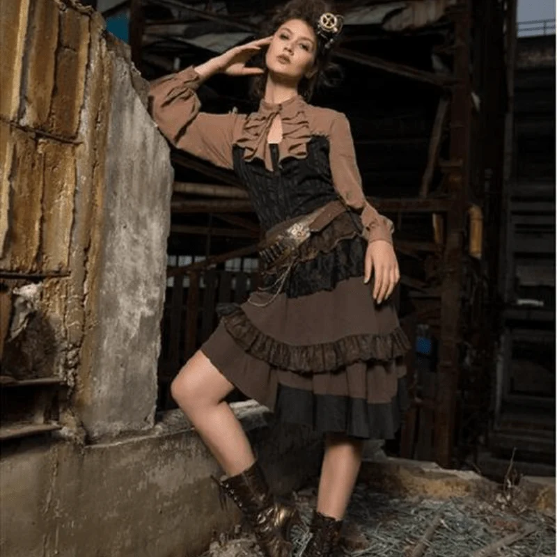 Asymmetrischer Steampunk-Rock mit Rüschen aus Netz und Spitze für Damen