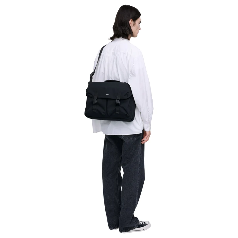 Sandqvist Everyday Messenger Bag - Bandolera 40 cm (black)