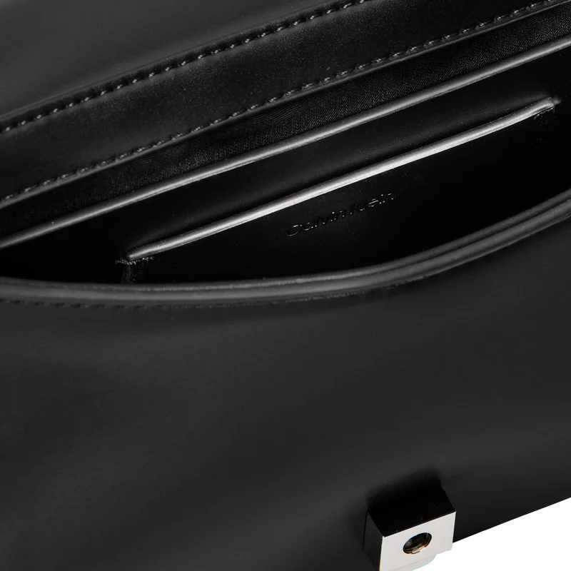 Calvin Klein Quilted Emblem - Bolso bandolera 26 cm (black)