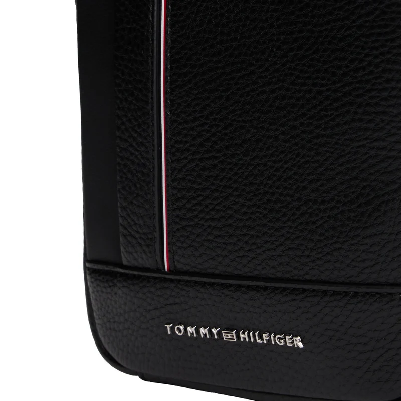 Tommy Hilfiger Central - Mini bandolera 22 cm (black)